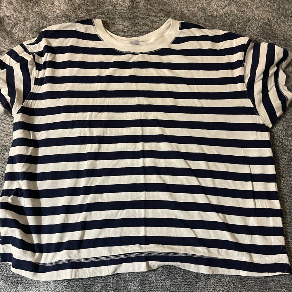 Old navy wide fit t-shirt size XXL
